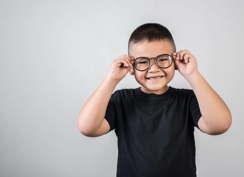 Protect your Child’s Eyes from Digital Eye Strain 